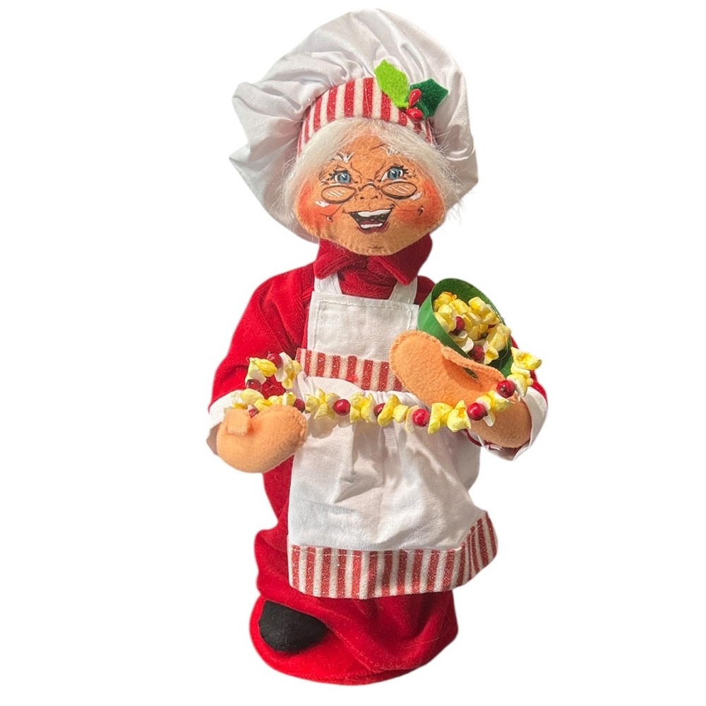 Annalee Christmas Doll Mrs. Claus Figure Felt Popcorn Holiday 13”